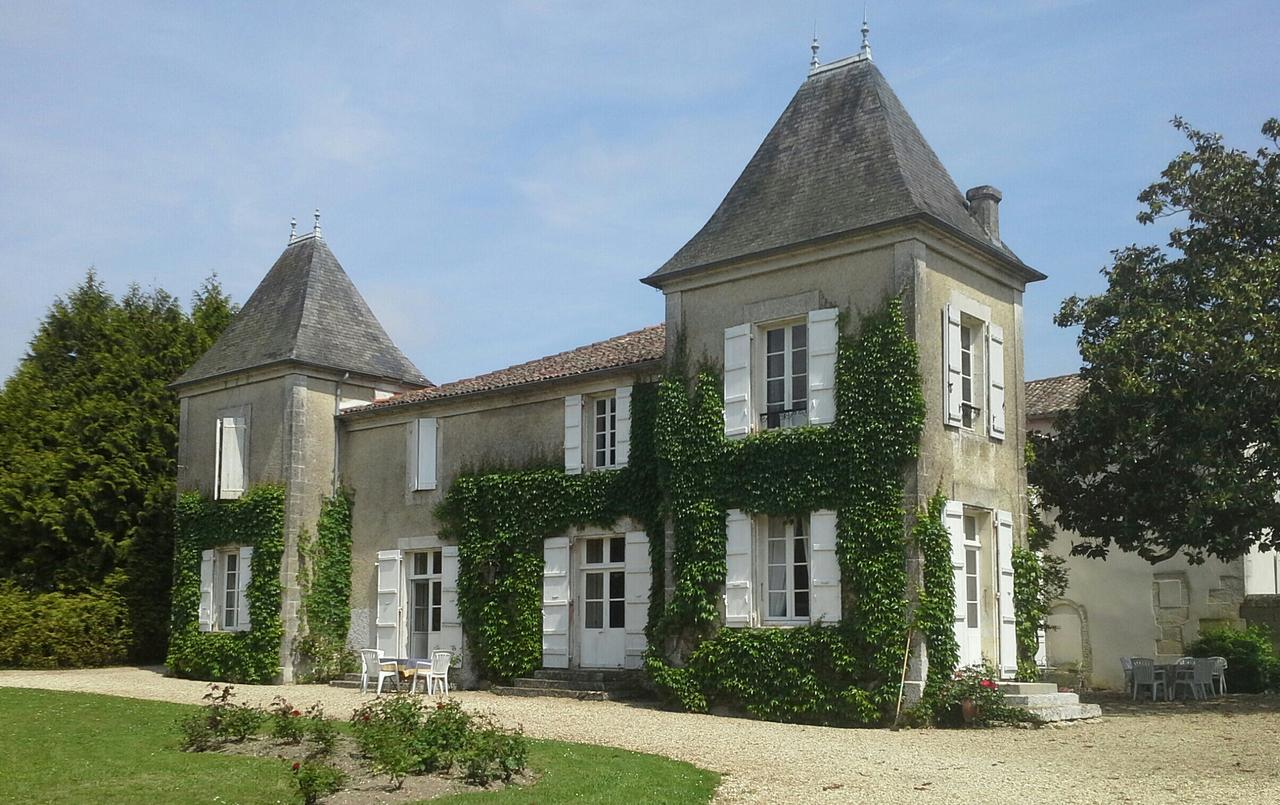 Bed and Breakfast Le Logis De Ruelle Экстерьер фото