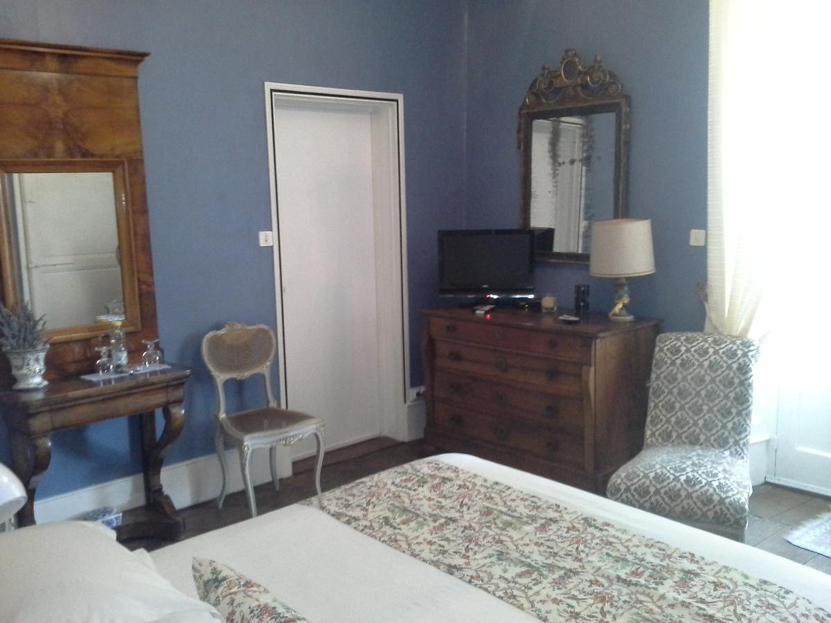 Bed and Breakfast Le Logis De Ruelle Экстерьер фото