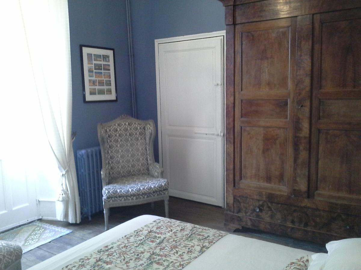 Bed and Breakfast Le Logis De Ruelle Экстерьер фото