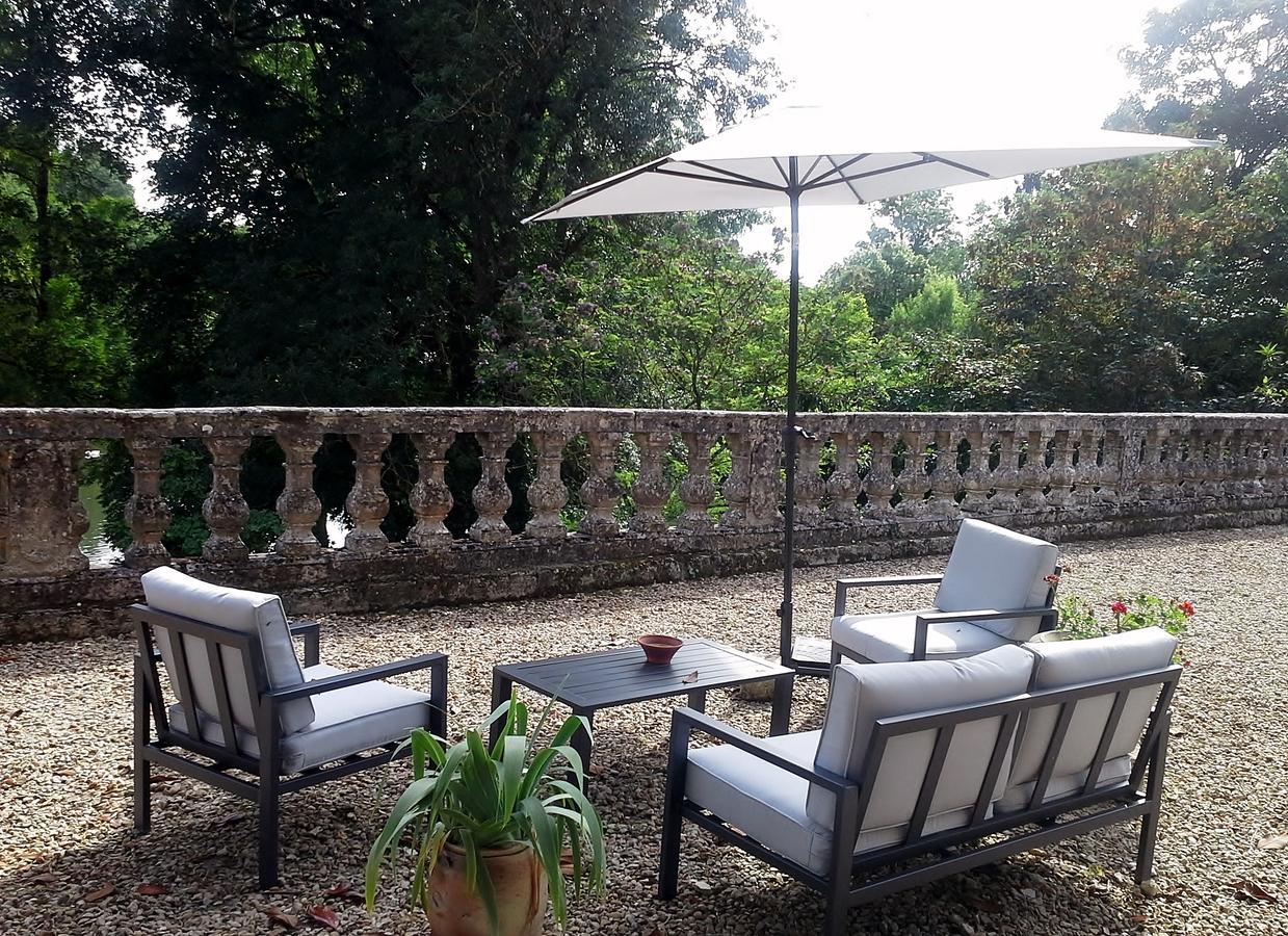 Bed and Breakfast Le Logis De Ruelle Экстерьер фото