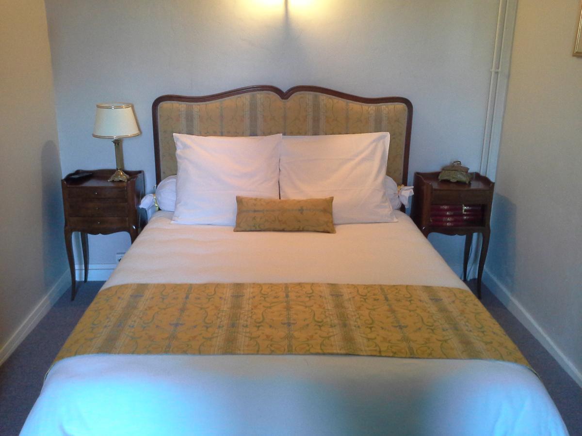 Bed and Breakfast Le Logis De Ruelle Экстерьер фото