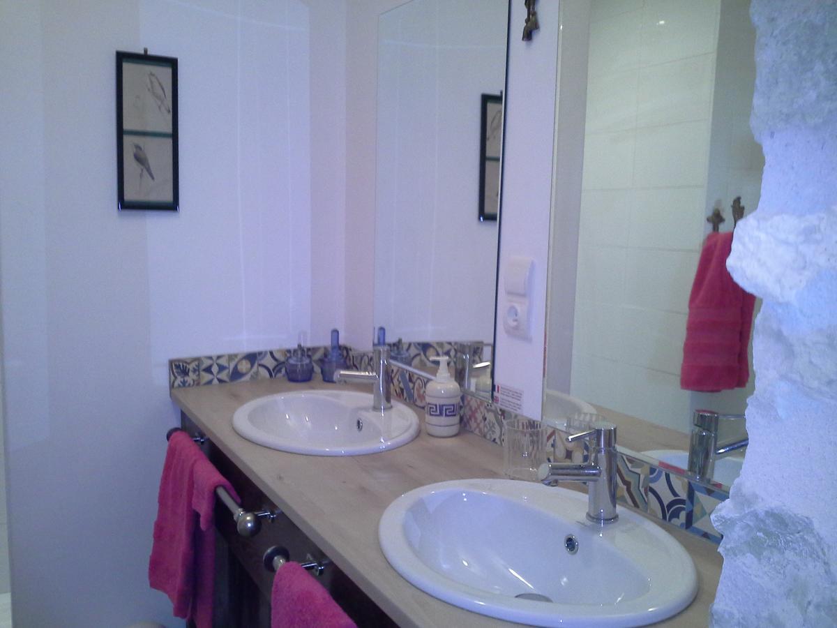 Bed and Breakfast Le Logis De Ruelle Экстерьер фото