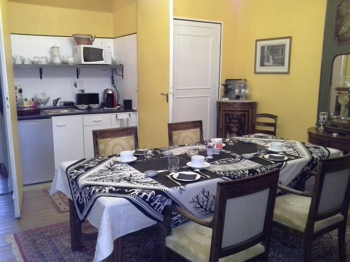 Bed and Breakfast Le Logis De Ruelle Экстерьер фото